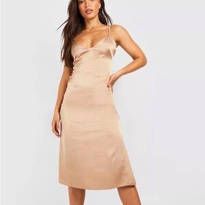 Boohoo midi satin dress - in brown